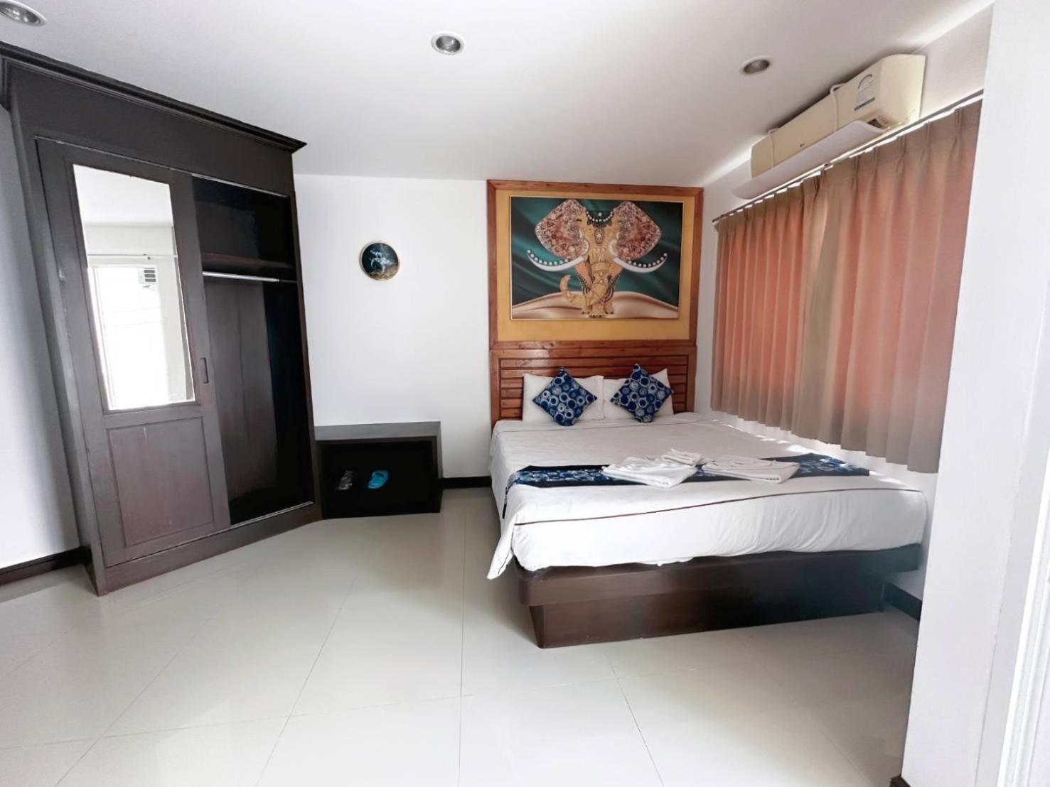 Abby'S House Hotel Patong Exterior photo