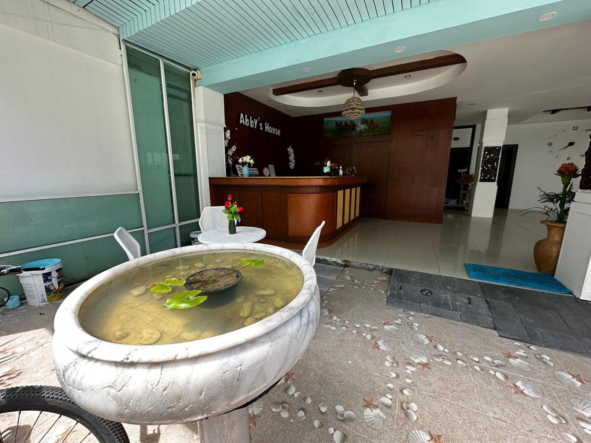 Abby'S House Hotel Patong Exterior photo